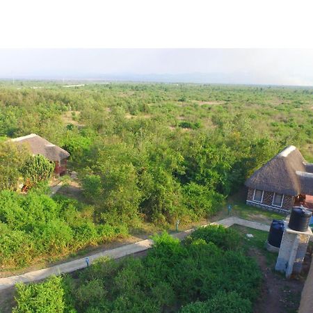 Irungu Forest Safari Lodge Katunguru Buitenkant foto