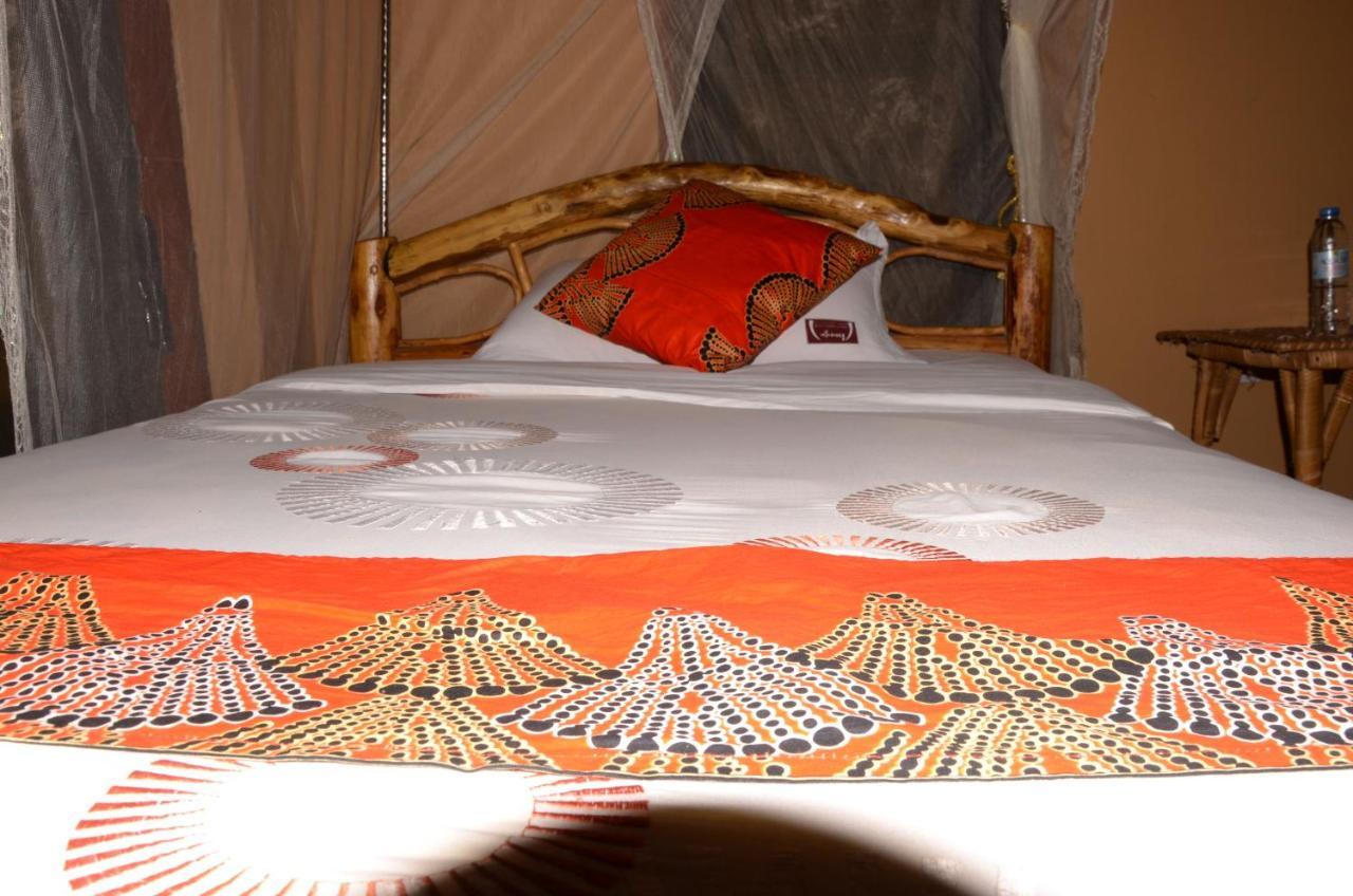 Irungu Forest Safari Lodge Katunguru Buitenkant foto