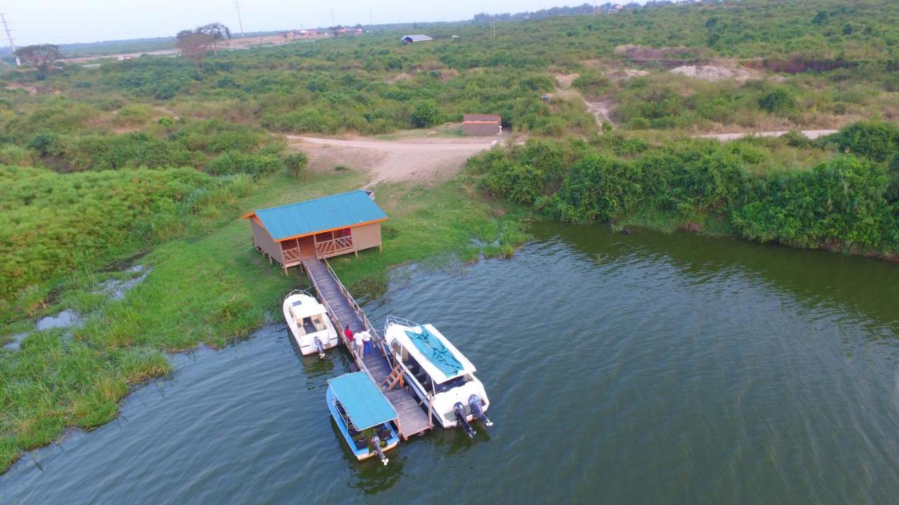 Irungu Forest Safari Lodge Katunguru Buitenkant foto